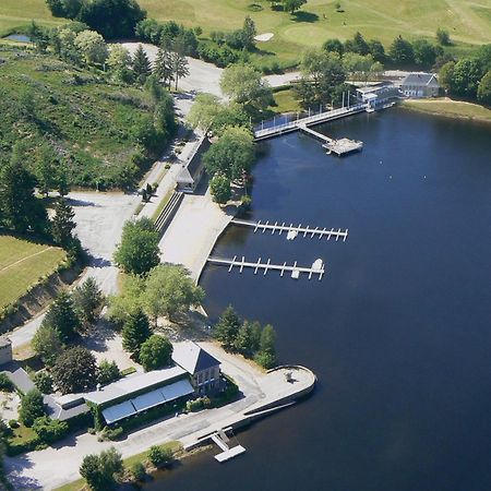 Logis Hotel Du Lac Нёвик Экстерьер фото