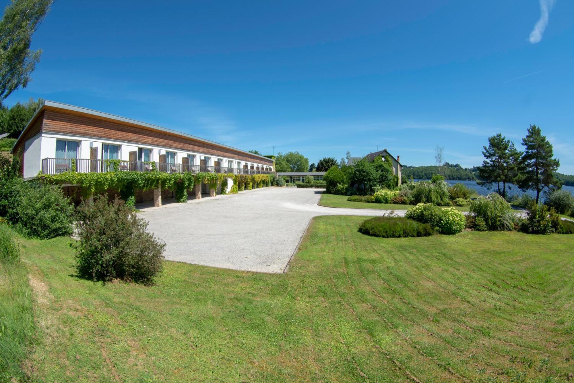Logis Hotel Du Lac Нёвик Экстерьер фото