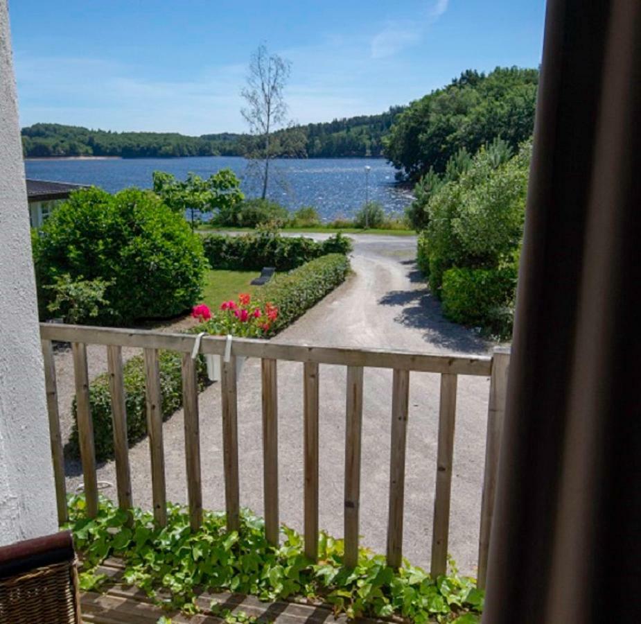 Logis Hotel Du Lac Нёвик Экстерьер фото