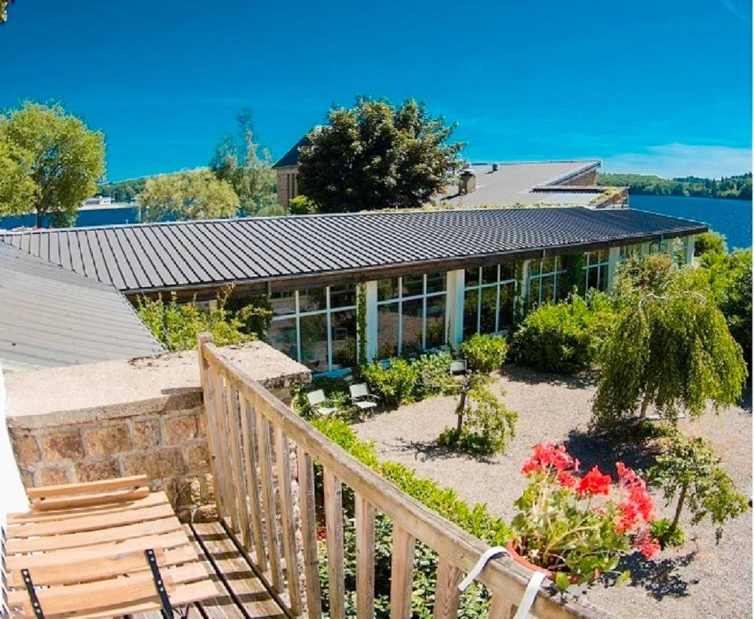 Logis Hotel Du Lac Нёвик Экстерьер фото